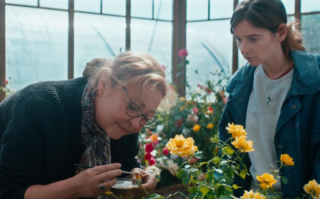 הלוחשת לפרחים